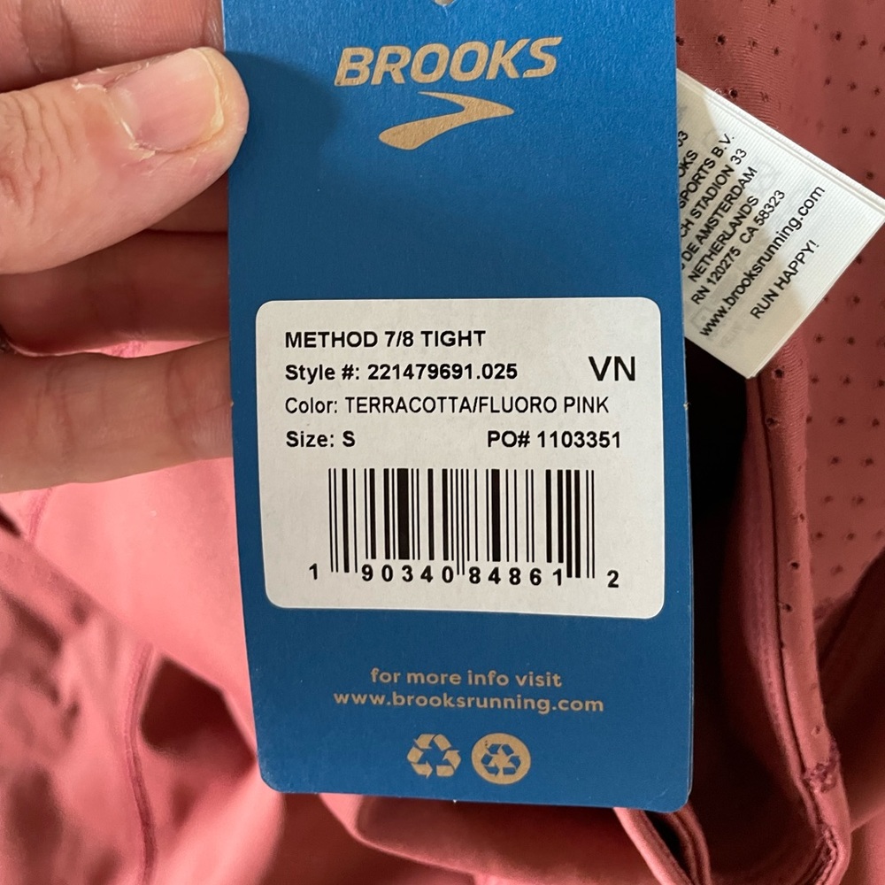 NWT women’s running leggings. Brooks size S - Picture 4 of 8